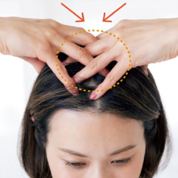 抜け毛・薄毛対策！ 頭頂部を中心に帽状腱膜をゆるめるマッサージで柔らかな頭皮に