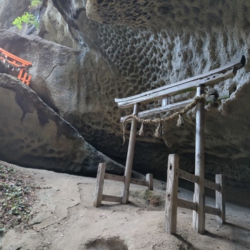 山寺の奥にある神秘的なパワースポット✨