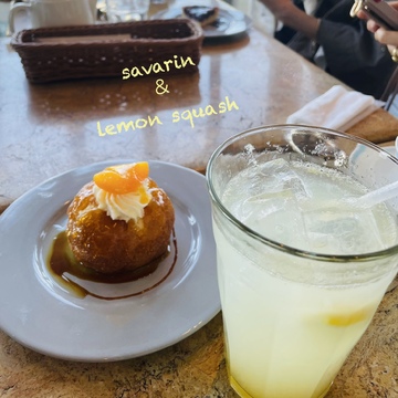 大手町のブルーなレストランランチ＆浅草散策カフェ with Jマダム