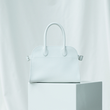 【大人がザ・ロウに行きつく理由】機能美も兼ね備えたシグネチャーバッグ「マルゴー」