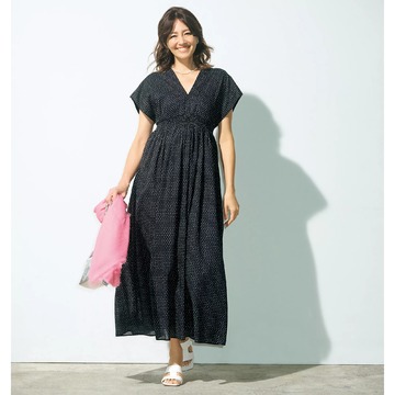 一枚でおしゃれが決まる！ベストセラー名品「MARIHA×éclat」の夏の光のドレス