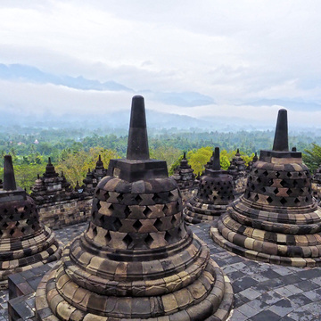 ボロブドゥールのうつろいを眺める プラタラン ボロブドゥール【インドネシアのお薦めホテル】