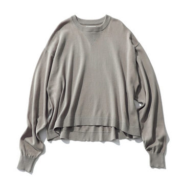 大人の体型を美しく見せる！「MIDIUMISOLID」のAラインプルオーバー