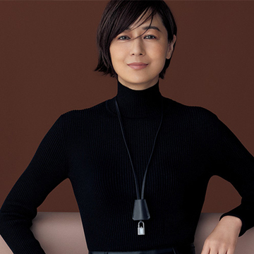 カデナの新しい可能性！胸もとと手首を飾るエルメスの新「ケリー」ウォッチ