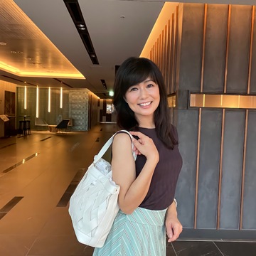 チョコカラーで秋コーデ。気に入った「ゴディバカフェ」と初めてのチーズ。