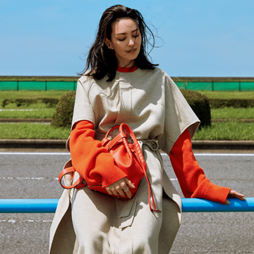 この秋、軸となるアウターこそ鮮度の高い一着を！【村山佳世子さんの最旬コーデ】