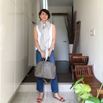 シルバーメタルのボールピアス