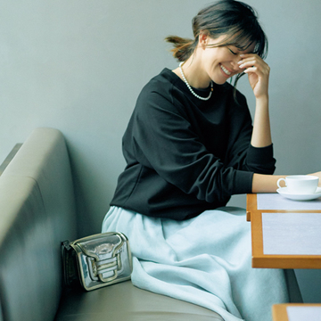 「スウェット」を着回し！冬→春スイッチングコーデ【徳原文子に学ぶ“オールシーズン服”の活用術】