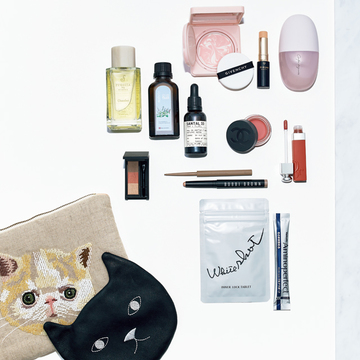  ヘア＆メイク岡野瑞恵さんは、周囲への“気遣い”をポーチに忍ばせて【美容賢者の「崩さない」ポーチの中身】