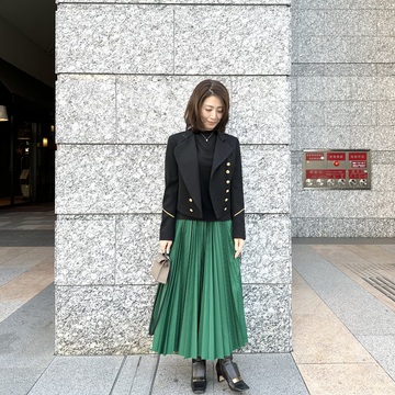 今季更新したグリーンのスカート