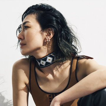 【俳優・板谷由夏の私をつくるジュエリー】夏に輝く贅沢なダイヤが魅力。エルメスのピアス「シェーヌ・ダンクル・アンシェネ」