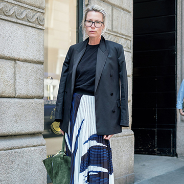 戸野塚かおるさんが解説！ミラノのおしゃれマダム最旬スナップ【パリ＆ミラノの夏マダムスナップ】