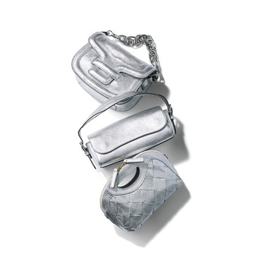 小さくても存在感大！50代が選びたい「小ぶりのジュエリーバッグ」3選