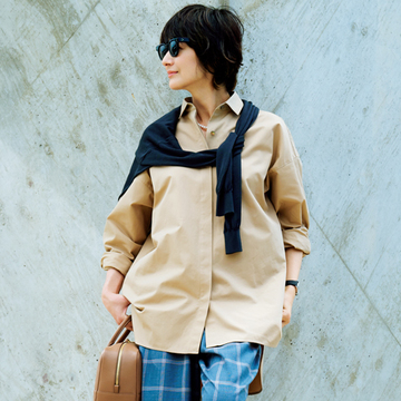 着こなしの主役「チェックパンツ」は＋ベージュで柄を引き立てて【富岡佳子のトレンドパンツコーデ】