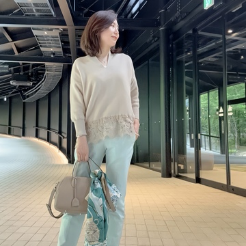 プラステパンツ✖️e by eclatニットで上品カジュアルコーデ