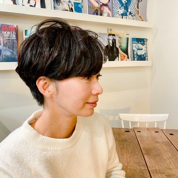 絶妙バランスのヘアスタイル