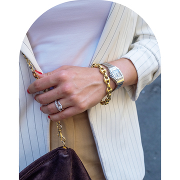 ブレスレットは涼しげorシンプルかつ存在感のあるものを【パリ&ミラノの小物使いスナップ】