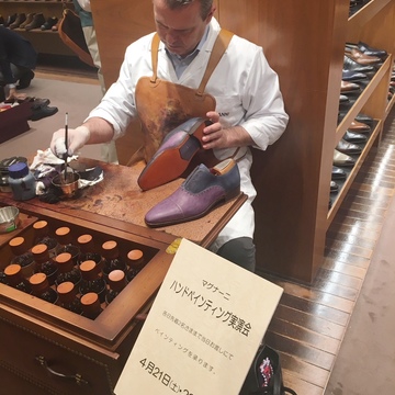 スペインMAGNANNIの紳士靴