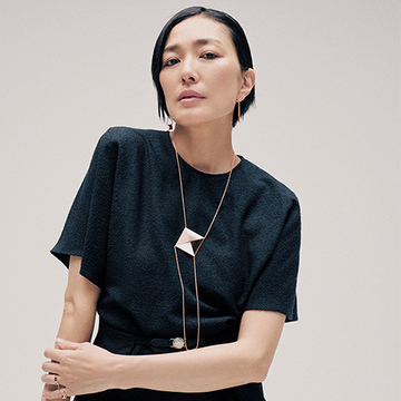 【板谷由夏×伊藤美佐季の「ドラマを生むジュエリー」】エルメスの伝統と革新「エルメス・クルー・ドゥ・H」