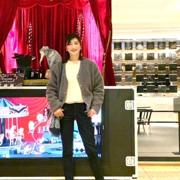 お気に入りのニットで名古屋へ。