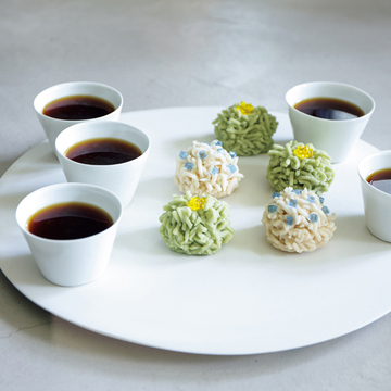 【有元葉子 私の夏の珈琲時間】夏の上生菓子とストレートコーヒーで午後のブレイクタイム