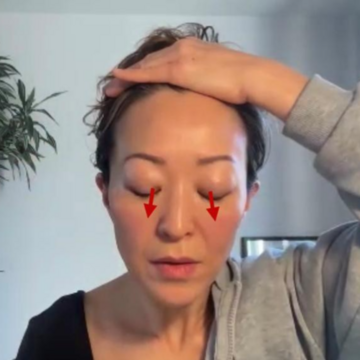 おでこのシワ＆眉間エクササイズでおでこや眉間のシワを改善【顔ピラティスで脱・ドンヨリ顔】