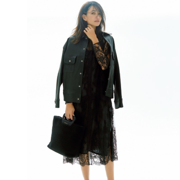 ＜マニッシュ素材×フェミニン素材＞おしゃれ上級者の着こなしへと導く“新ワントーンスタイル”