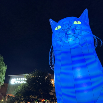 【幻想的な夜】街全体がアート空間に！「ムーンアートナイト下北沢」