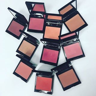 ローラ メルシエから、肌馴染みのよいチークが登場！