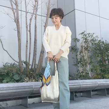 ハイライトを活かした大人のボリュームヘア