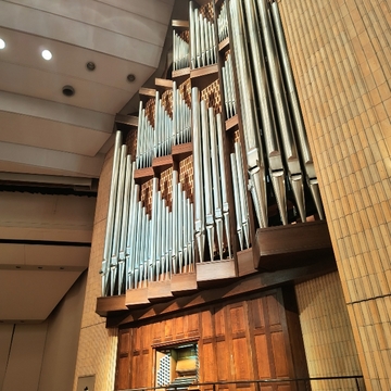 「楽器の王様」パイプオルガン
