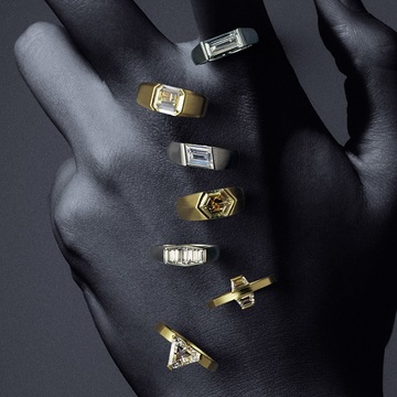 ダイヤモンドリングも大人こそ個性的につけこなす【オーラを生む、インパクトジュエリー】