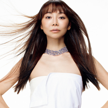 【上野水香、ヴァン クリーフ&アーペルの煌めきと踊る】「ブリュム ド サフィール」の極上の輝きを堪能