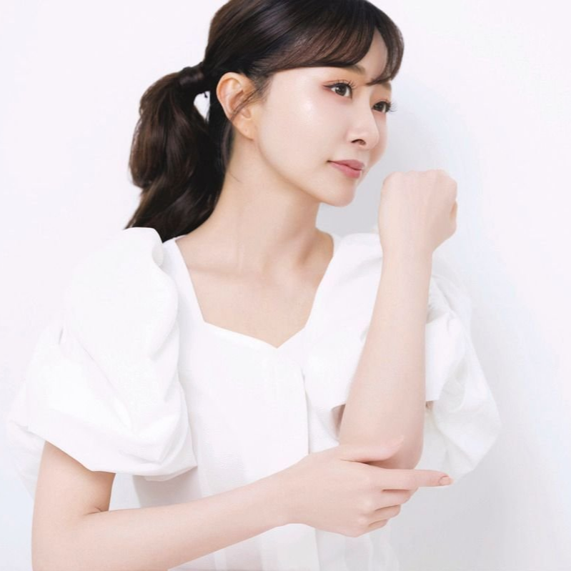 石井美保さんがレクチャー。夏終わりの肌に差をつける、ボディと頭皮の「新･保湿ルール」