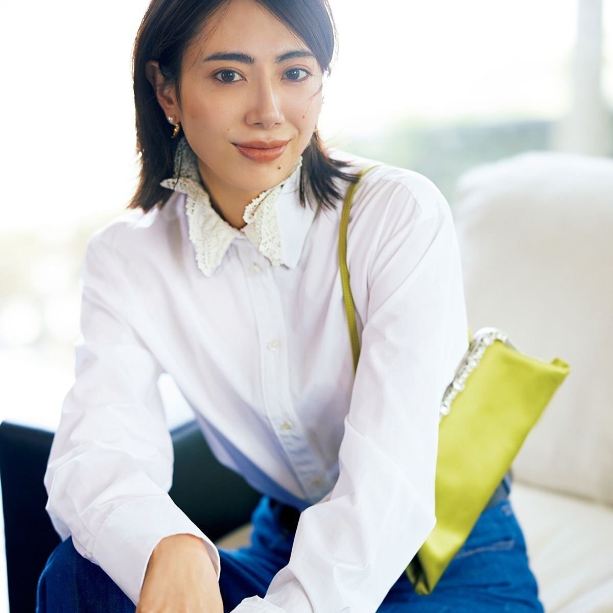 この秋、襟元や裾にさりげなく映える「部分レース」使いがトレンド！おすすめシャツ＆ブラウス5選