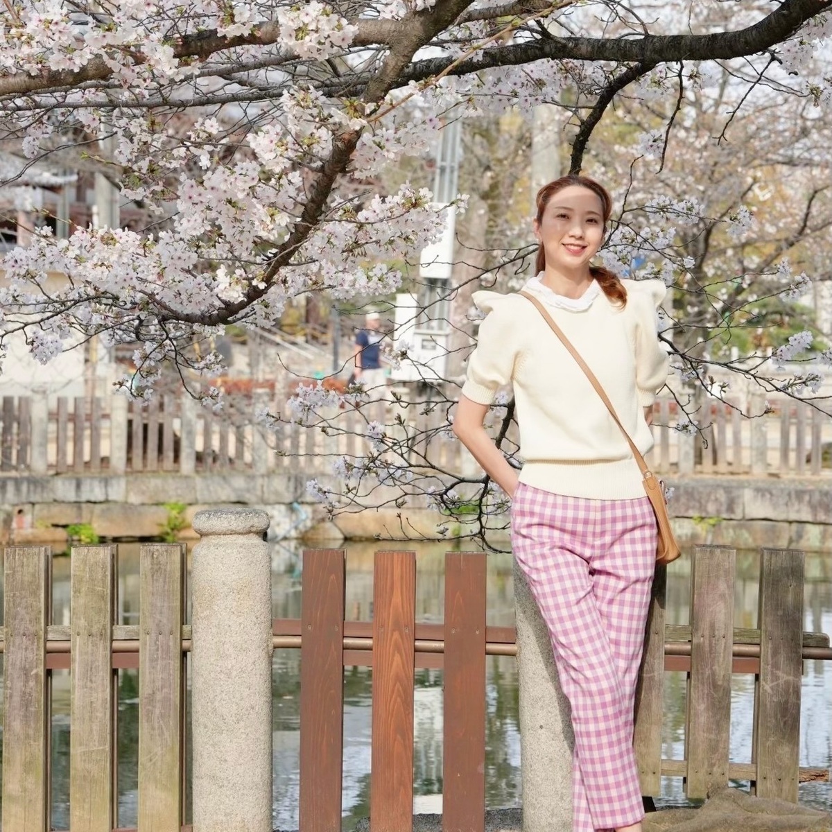 春風に誘われて🌸甘めの軽やかコーデ②【フェミニンニット】✖️【春色パンツ】