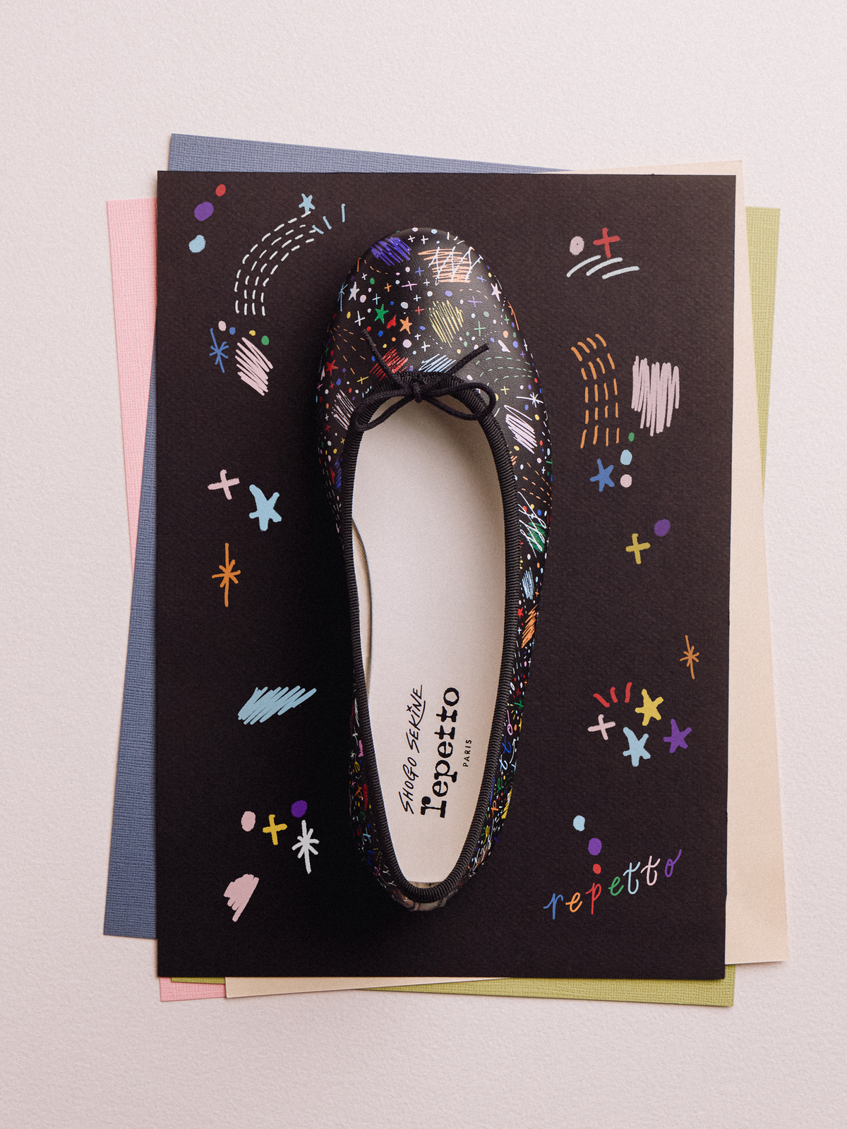 レペットとShogo Sekineのコラボが実現！　手描きイラストがバレエシューズを彩る