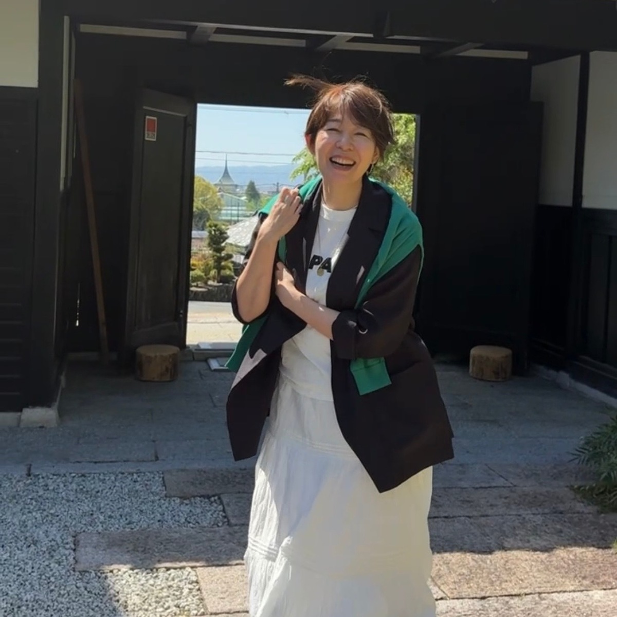 羽織るだけで別人コーデ