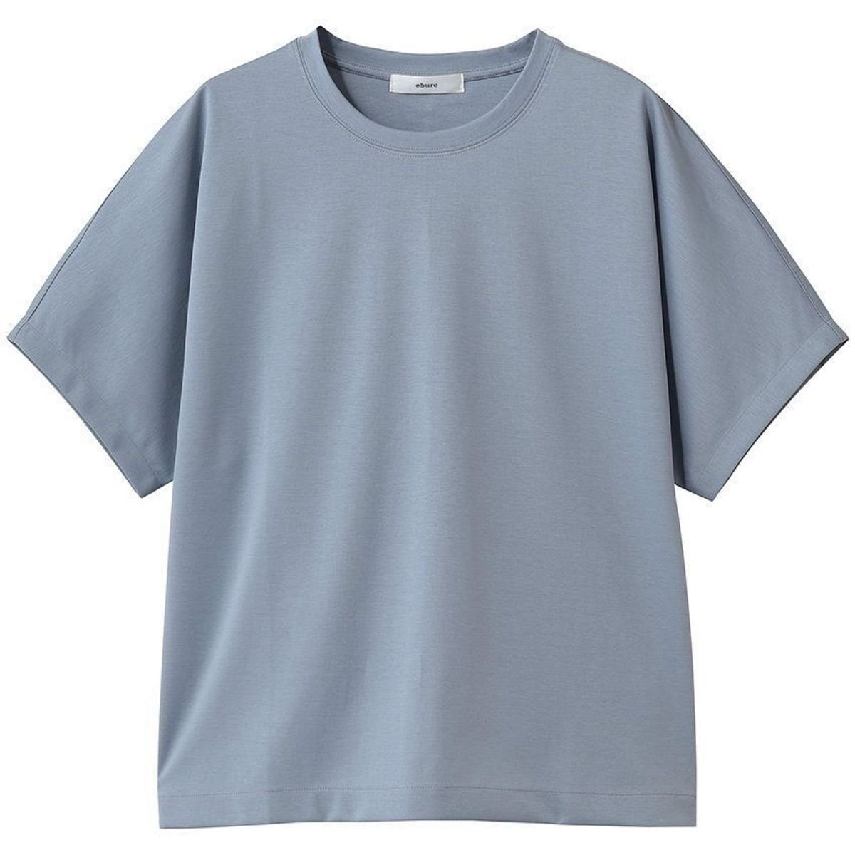 ハリ感のある夏素材が頼りになる！ エブールのTシャツ【１日１枚！ 50代の着映えTシャツ図鑑】