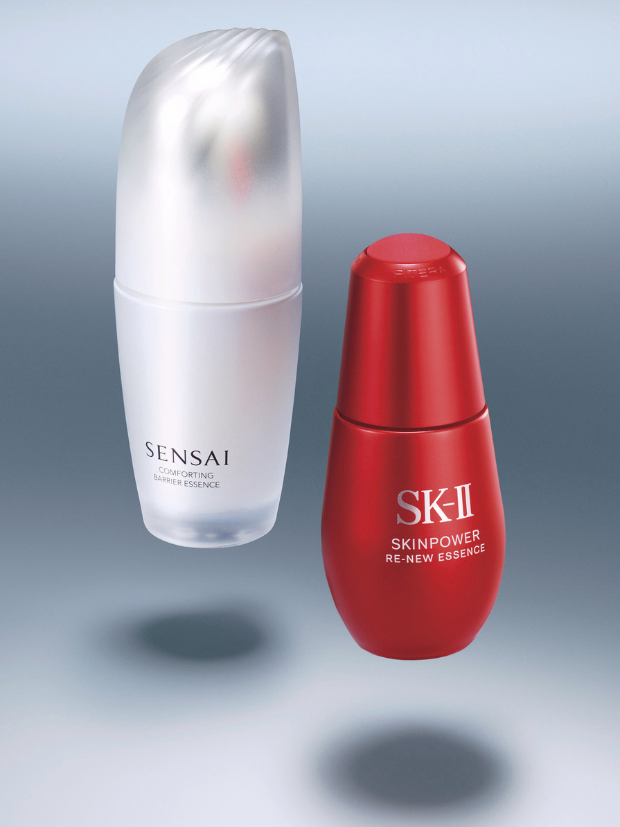 50代をハリ肌へと導く。SK-II、センサイの名品導入美容液で美しさの土台を上げて【安倍佐和子Select】