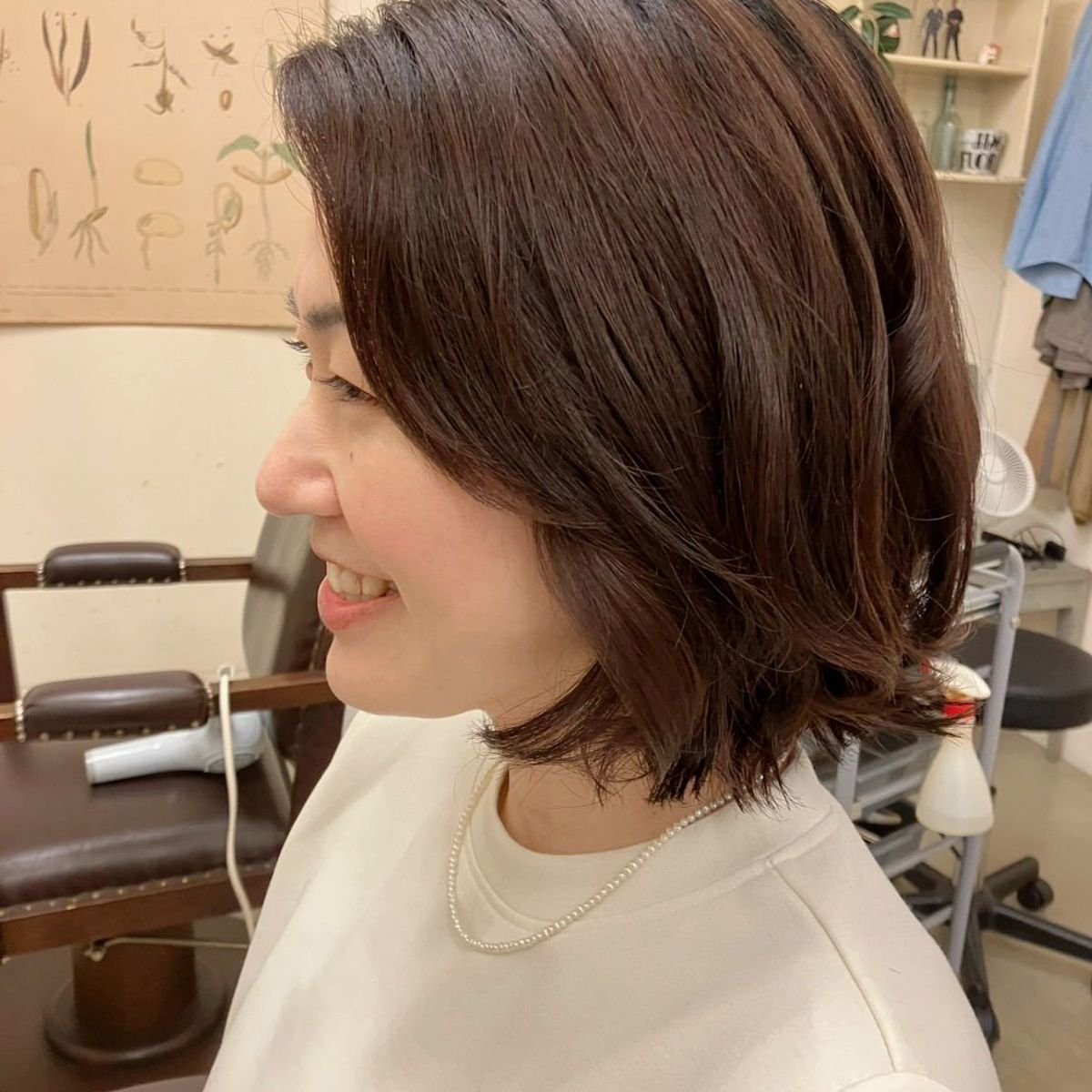 【秋のミディアムボブ】ツヤとまとまり重視！大人の秋ミディアムヘアスタイル