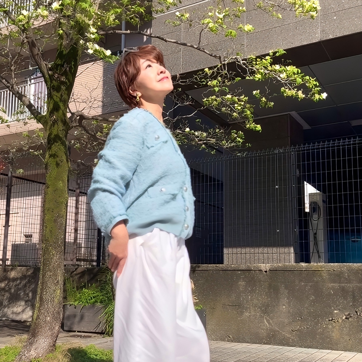 春風に揺れる！心地よい私にアップデート「水色✕白」洗練カジュアル