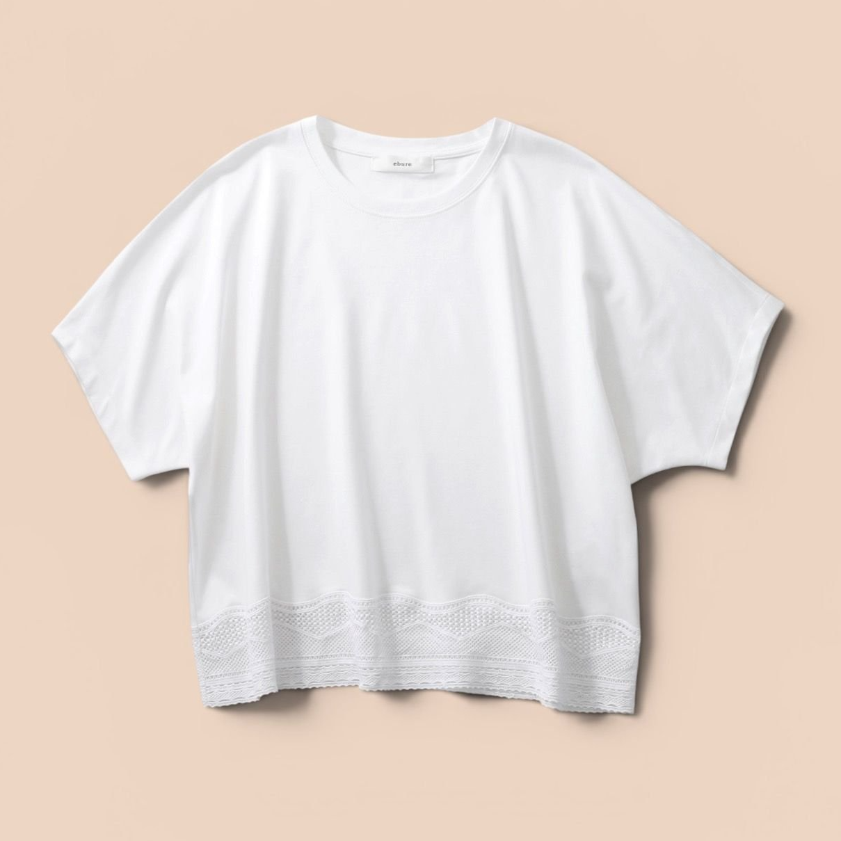 軽やかな上品さが大人に似合う！エブールのTシャツ【１日１枚！ 50代の着映えTシャツ図鑑】