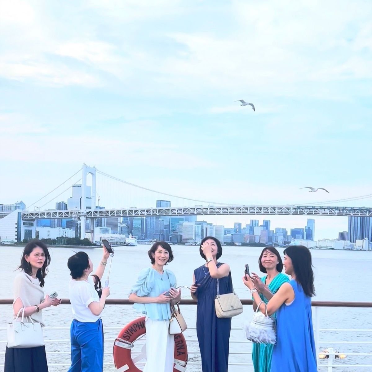 船の旅🚢【Bon voyage】気のおけない仲間と夏の最上階でサンセットクルーズ＆🍸✨✨