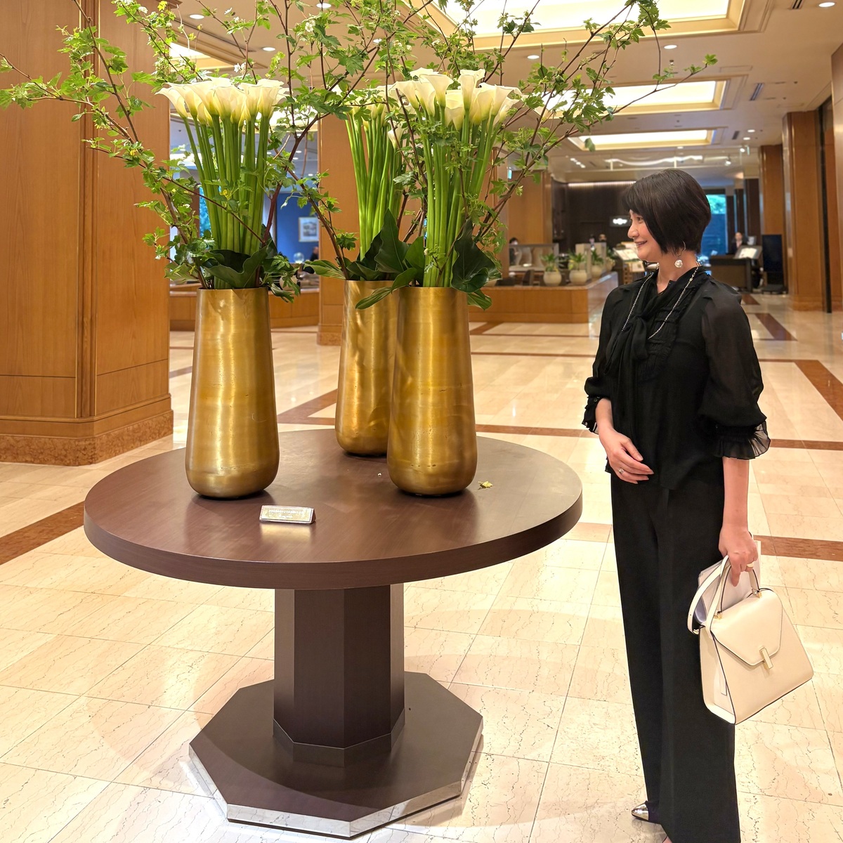 ロイヤルパークホテルで楽しむ、森乃園コラボのほうじ茶アフタヌーンティー