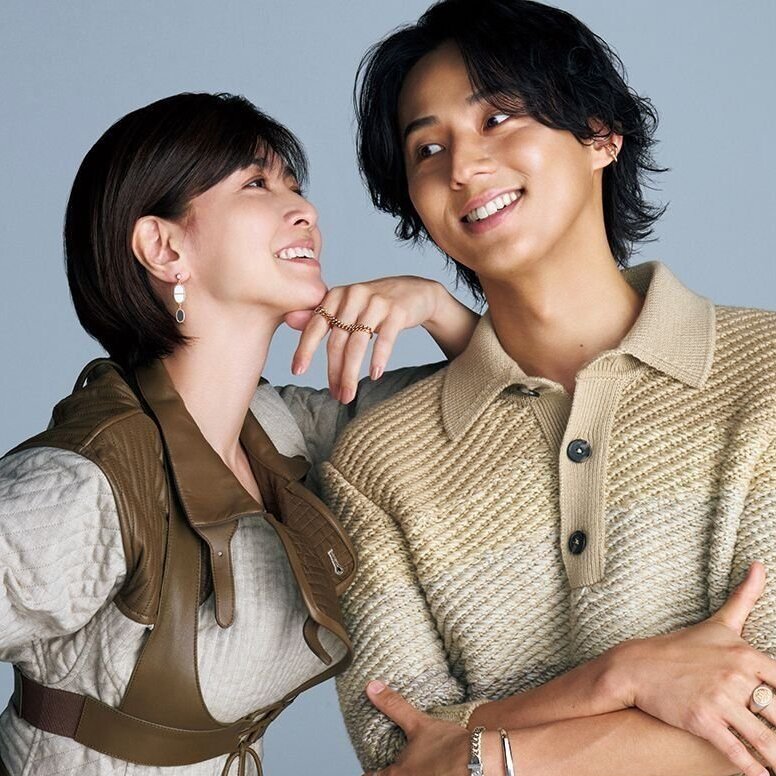 【内田有紀×藤ヶ谷太輔】エルメスのジュエリーで夏らしいサファリスタイルをモードに昇華
