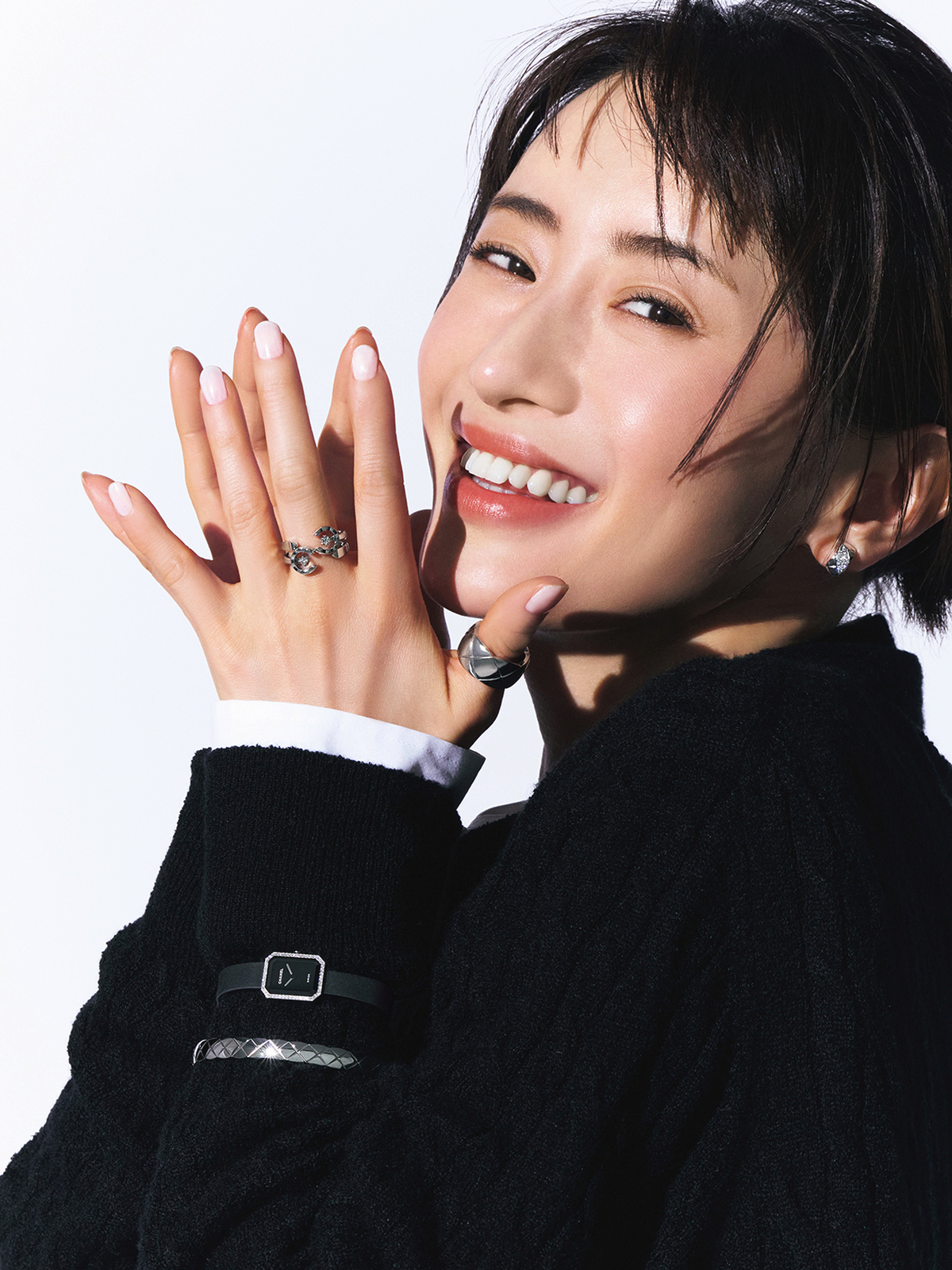 【松本まりかがまとうジュエリー6選】手もとからはじめる大人のドレスアップ術