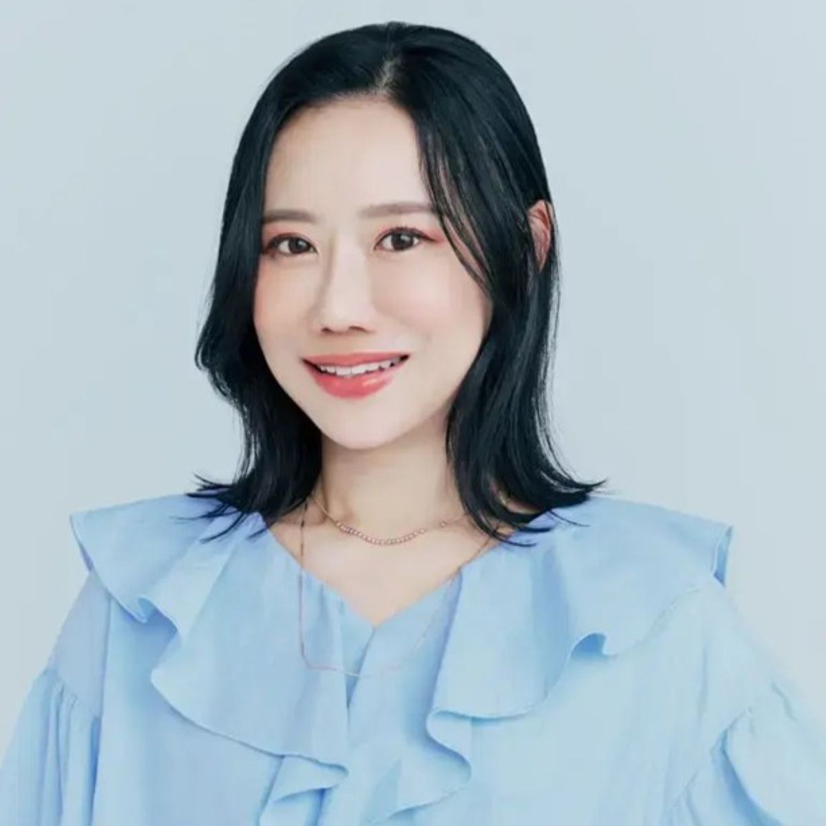 50代に人気上昇中！軽やかで春らしい「ミディアムヘア」53選