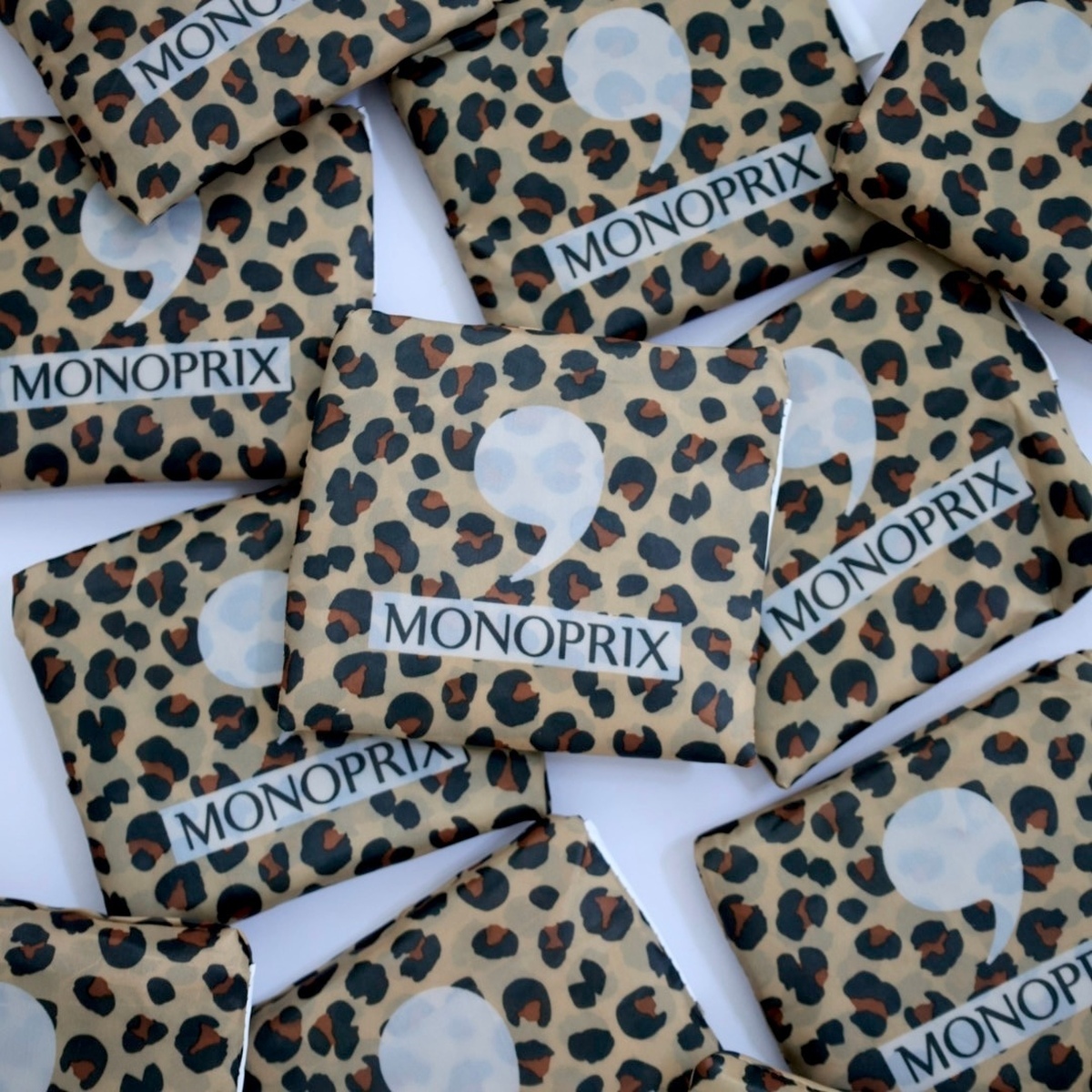 【2026年最新】モノプリ（Monoprix）のプチプラエコバッグ |パリ土産に人気の柄・値段・売り場まとめ