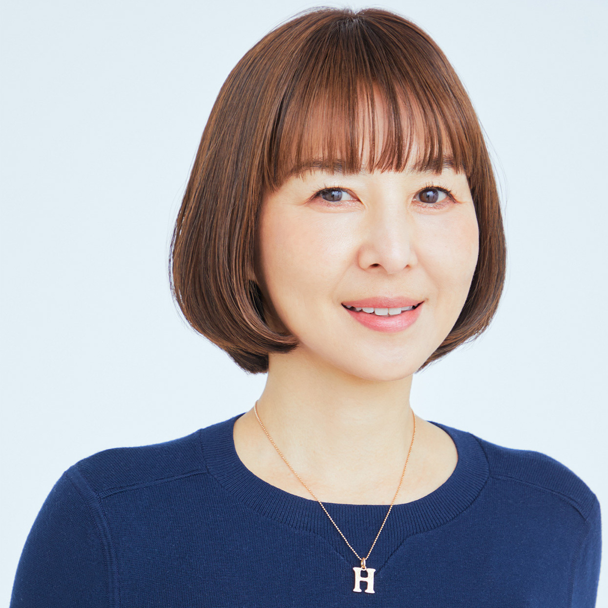 扱いやすさも抜群！おしゃれさが際立つ知的で洗練されたコンパクトボブ【50代髪型・ヘアスタイル】